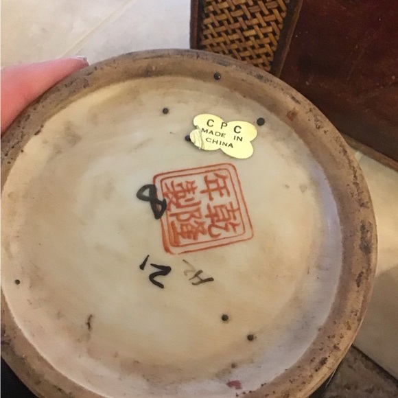 VINTAGE JAPANESE FLORAL VASE W STAND GUC MARKED ON BOTTON - Picture 6 of 6